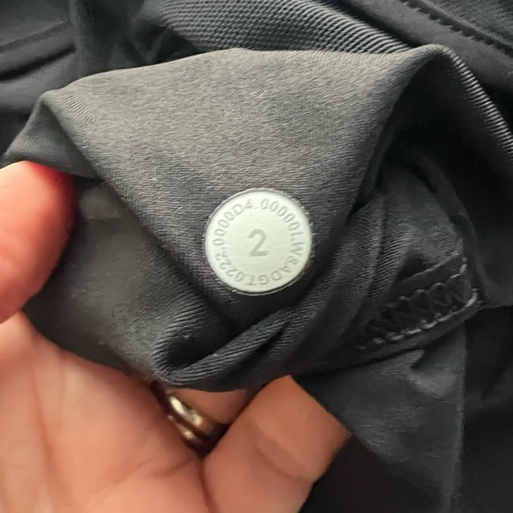 Lululemon Hotty Hot High Rise Skirt Long Black Size 2 - Picture 4 of 5